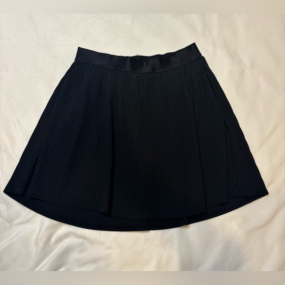 All in Motion Black Pleated Skater Mini Skirt - Picture 1 of 7